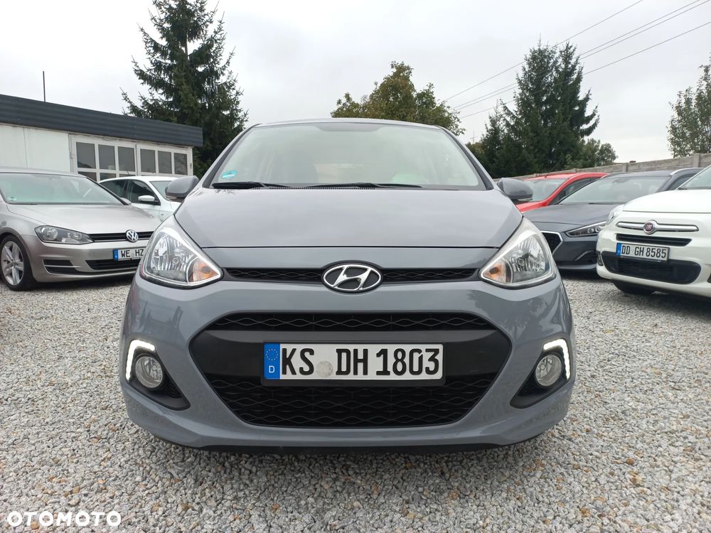 Hyundai i10 1.0 Fifa World Cup Edition - 6