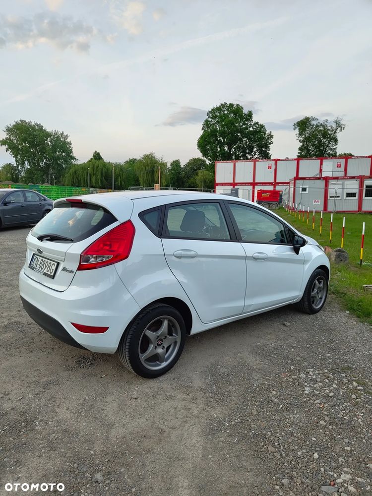 Ford Fiesta 1.4 TDCi Ambiente - 3