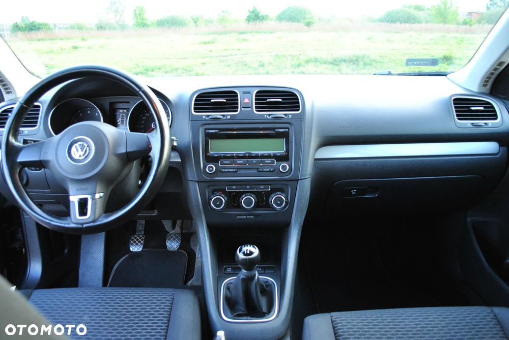 Volkswagen Golf 1.6 Comfortline - 11