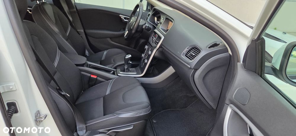 Volvo V40 - 37