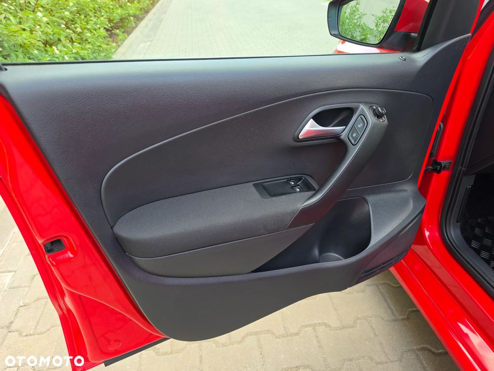 Volkswagen Polo 1.0 Trendline Perfectline - 22