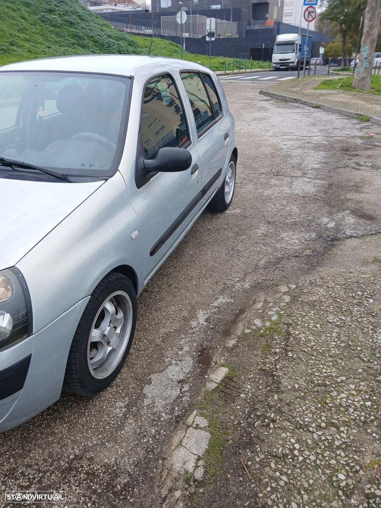 Renault Clio 1.5 dCi Confort Authentique - 3