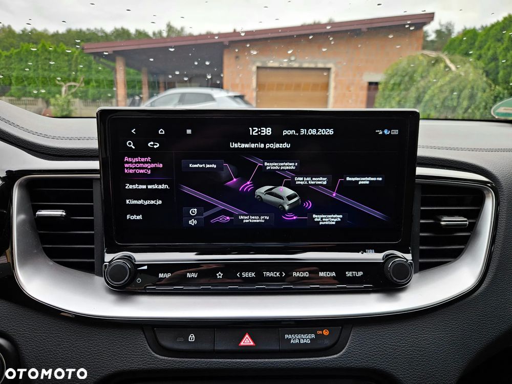 Kia XCeed 1.6 T-GDI L Business Line DCT - 36