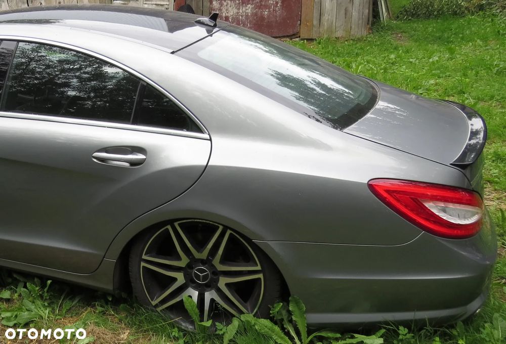 BŁOTNIK LEWY TYŁ TYLNY ĆWIARTKA MERCEDES CLS W218 SEDAN COUPE - 2