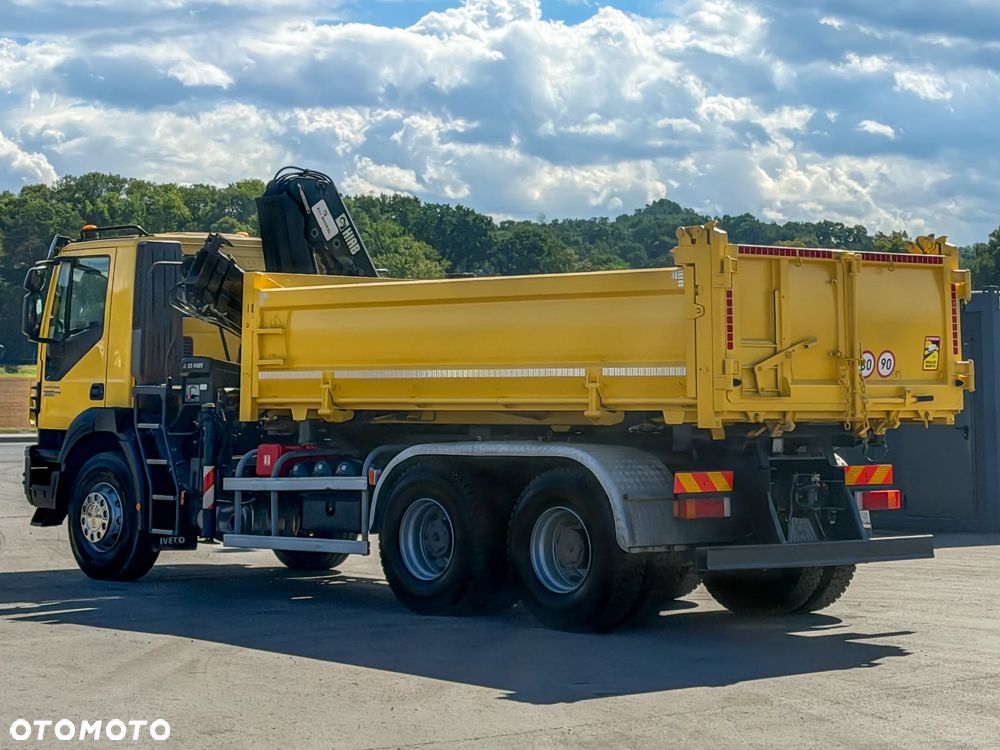 Iveco Trakker 360 Wywrotka 4,90 m * HIAB 122 B-2 HIDUO + PILOT * Bordmatic * 6x4 - 10