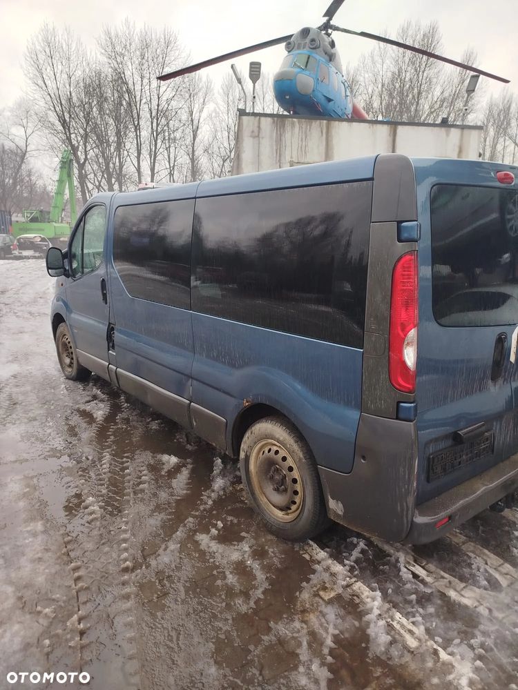 Opel Vivaro na części. - 11