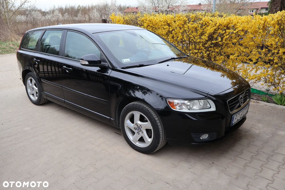 Volvo V50 D2 Momentum - 1