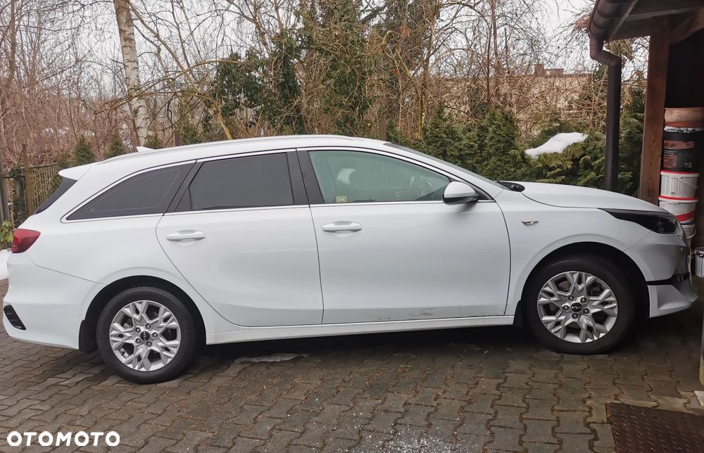 Kia Ceed 1.5 T-GDI M - 22