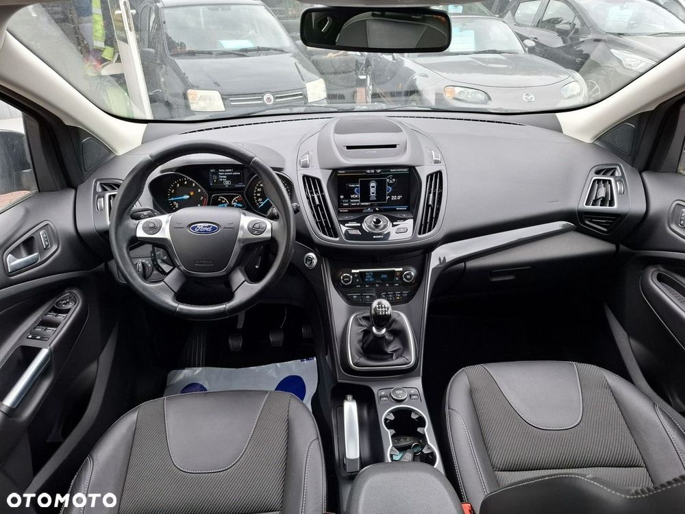 Ford Kuga 1.5 EcoBoost 2x4 Business Edition - 10