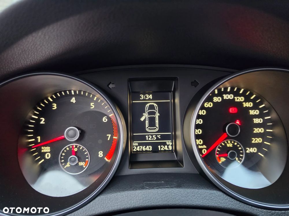 Volkswagen Golf - 22