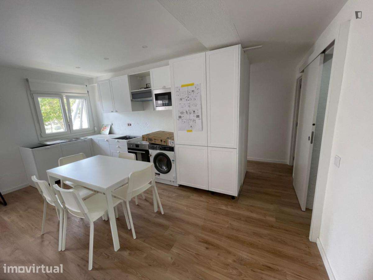 Quarto - localizado em Oeiras Lisbon - Grande imagem: 2/4