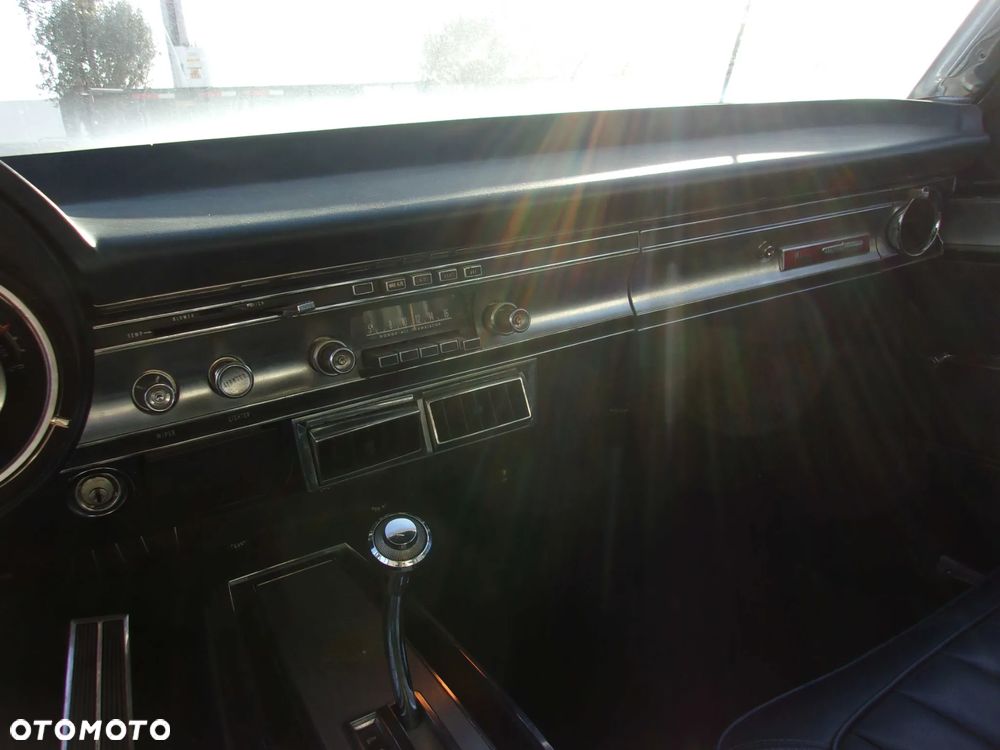 Dodge Monaco - 22