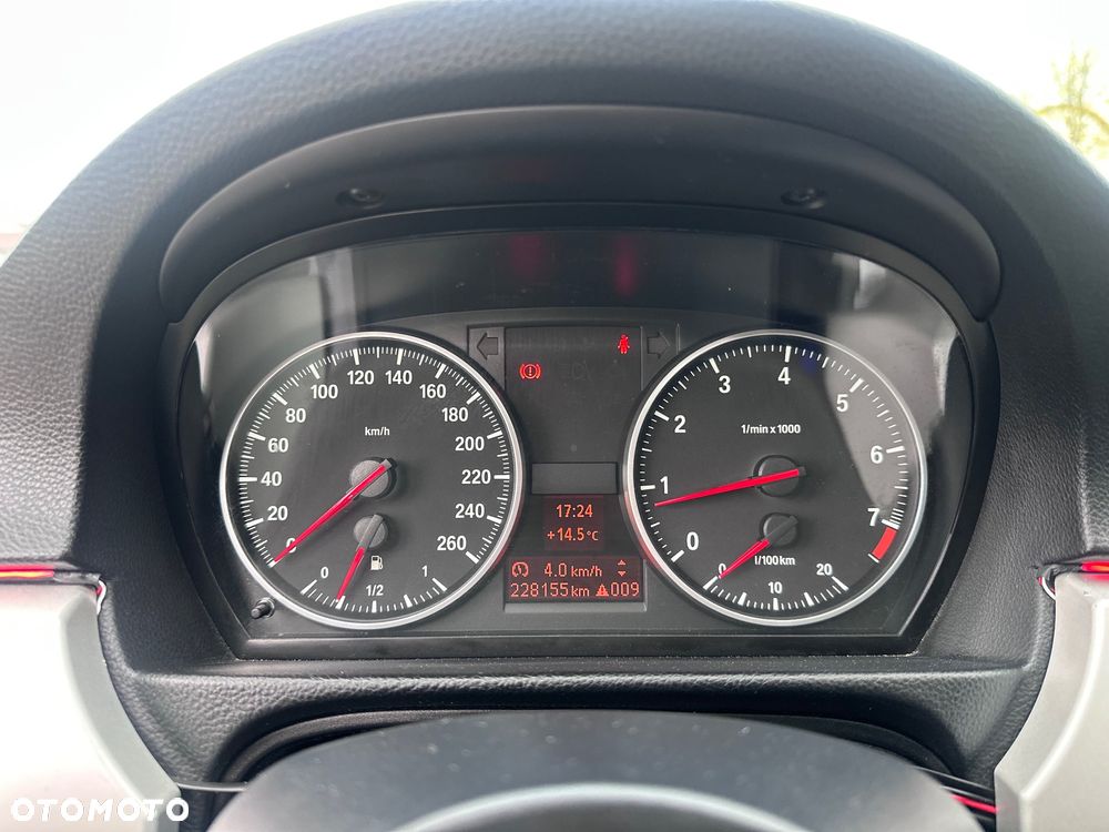 BMW Seria 3 320i Edition Sport - 17