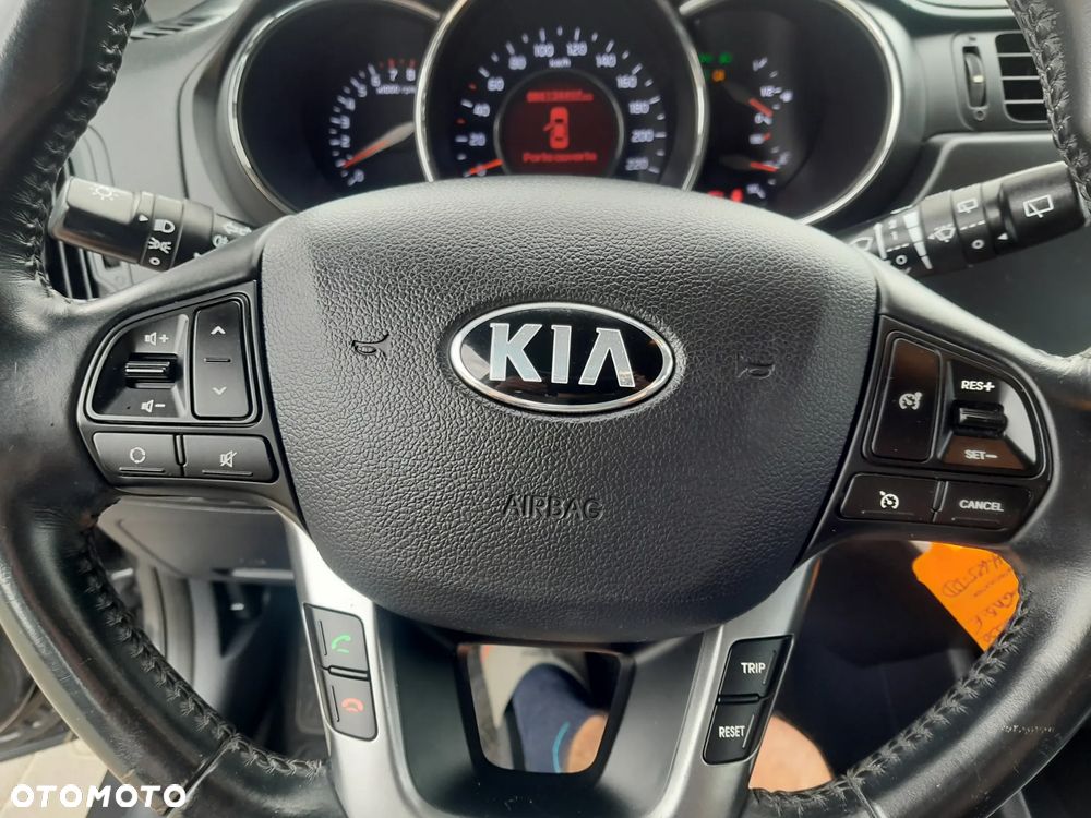 Kia Rio 1.2 M - 8