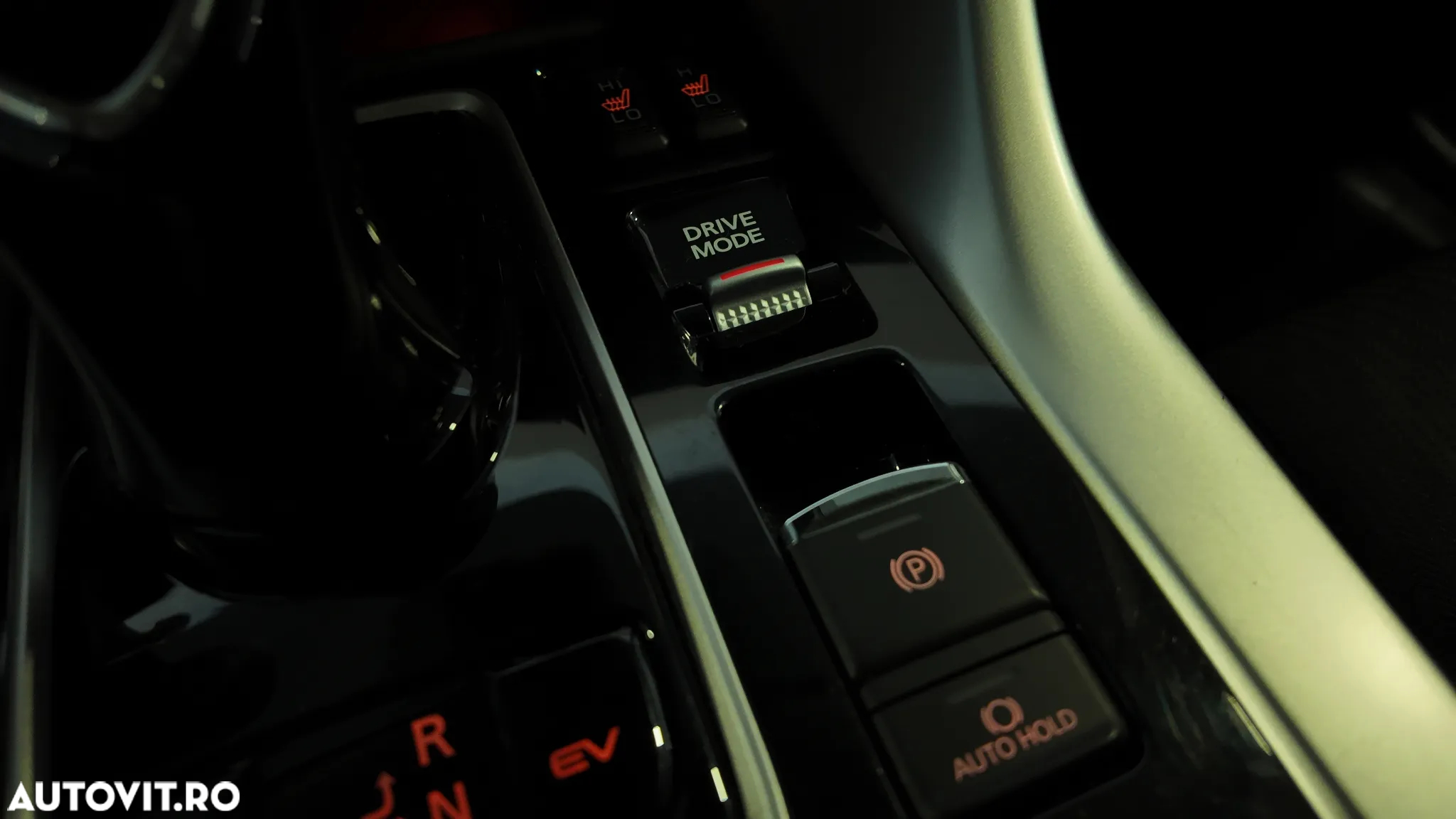Mitsubishi Eclipse-Cross Plug-In Hybrid 4WD Intro Edition - 26