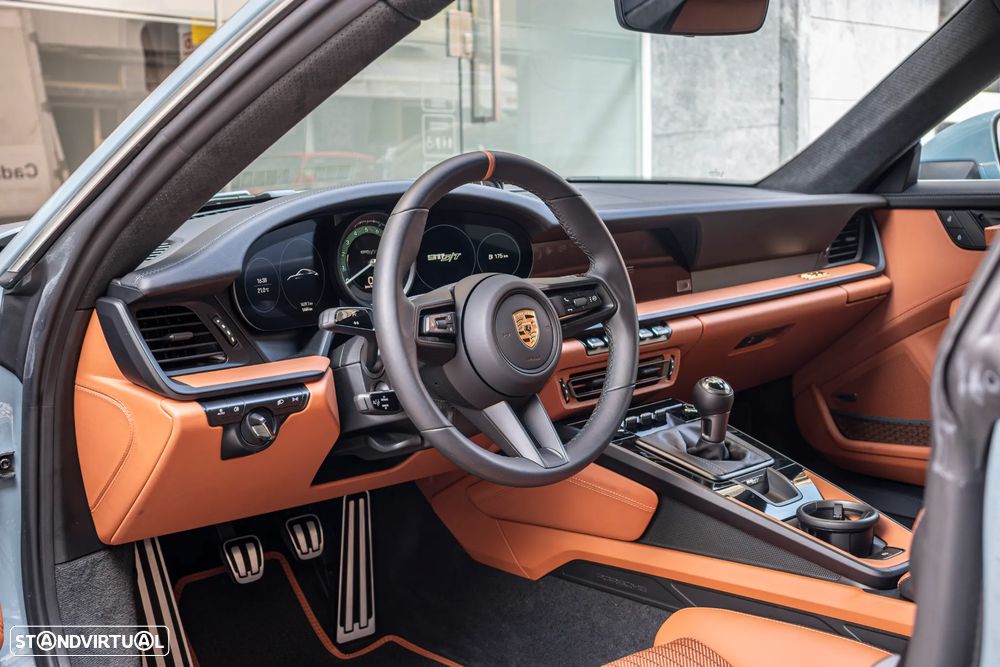 Porsche 911 (992) S/T - 13