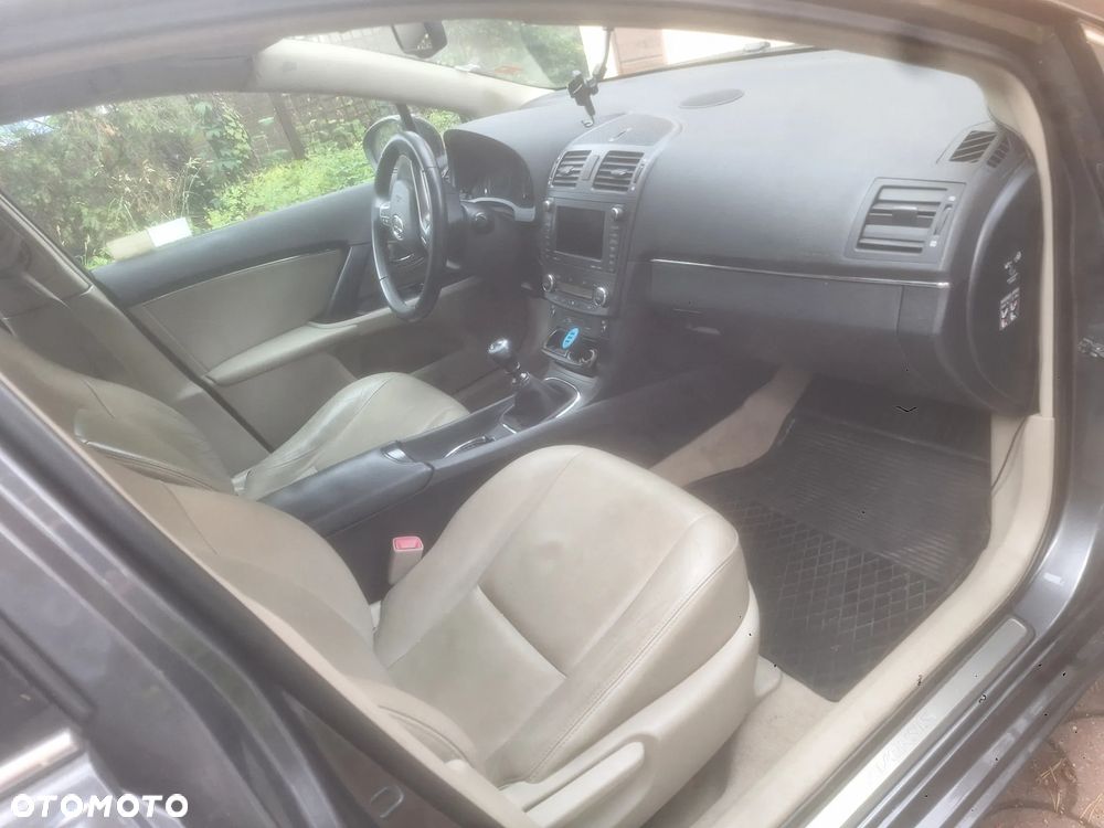 Toyota Avensis 2.0 D-4D Sol plus+NAVI - 6