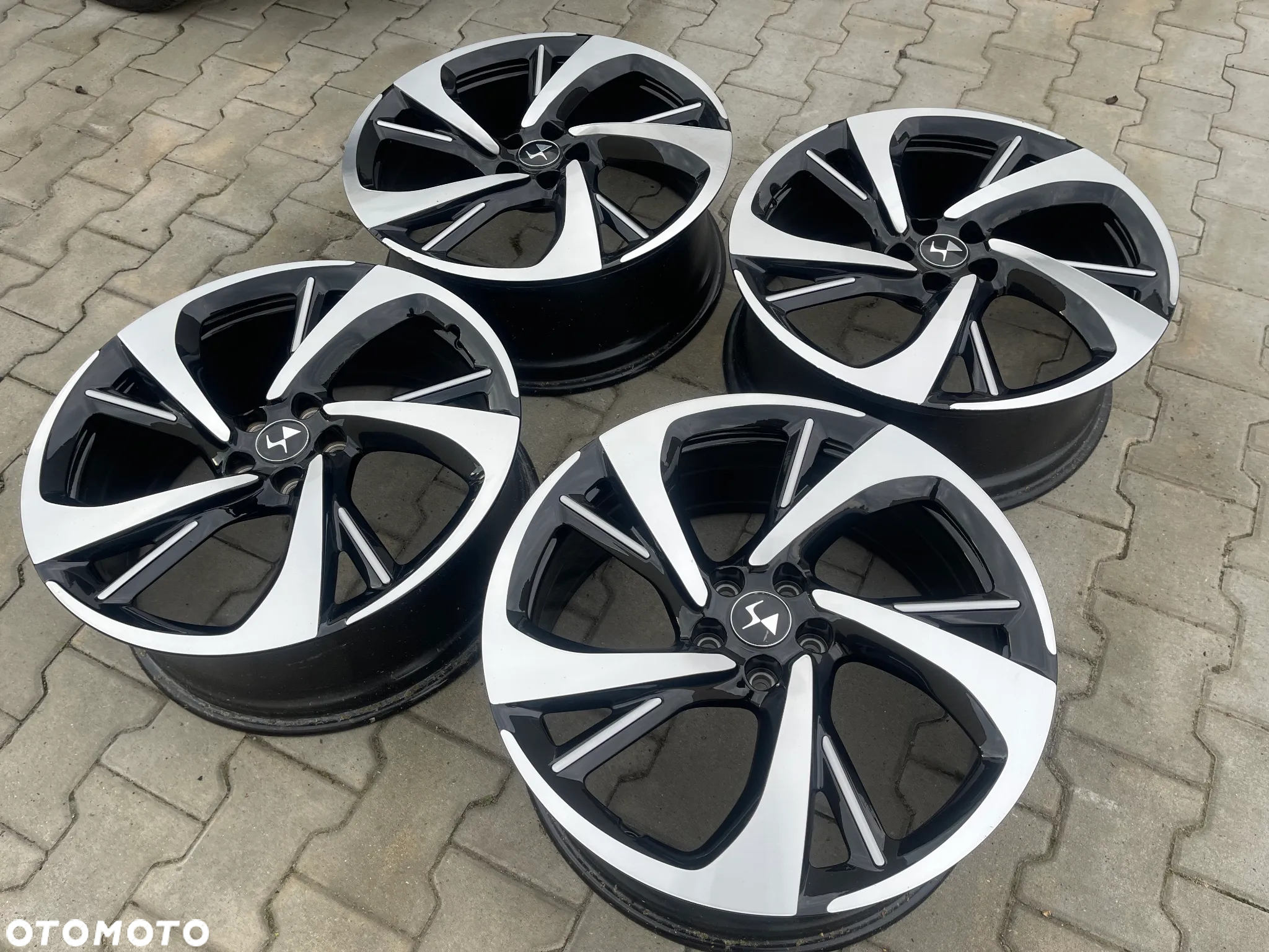 FELGI ALUFELGI 20 CITROEN DS7 DS 7 JAK NOWE! 5X108 ET44 8J 9817501077 SPRAWDZONE ORYGINAŁ - 9