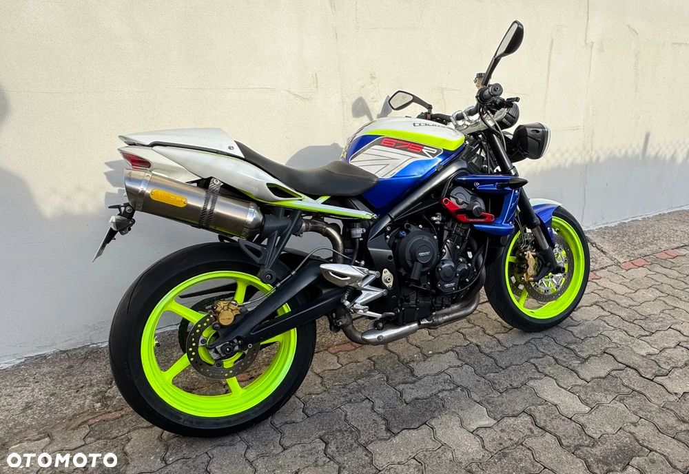 Triumph Street Triple - 9