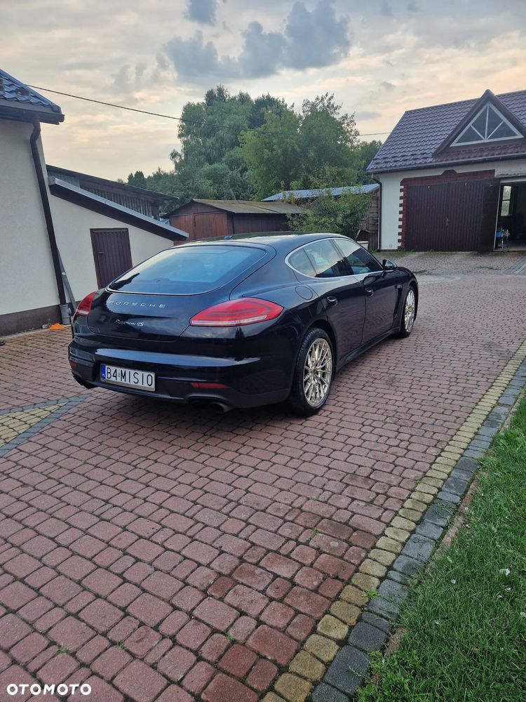 Porsche Panamera 4S - 23