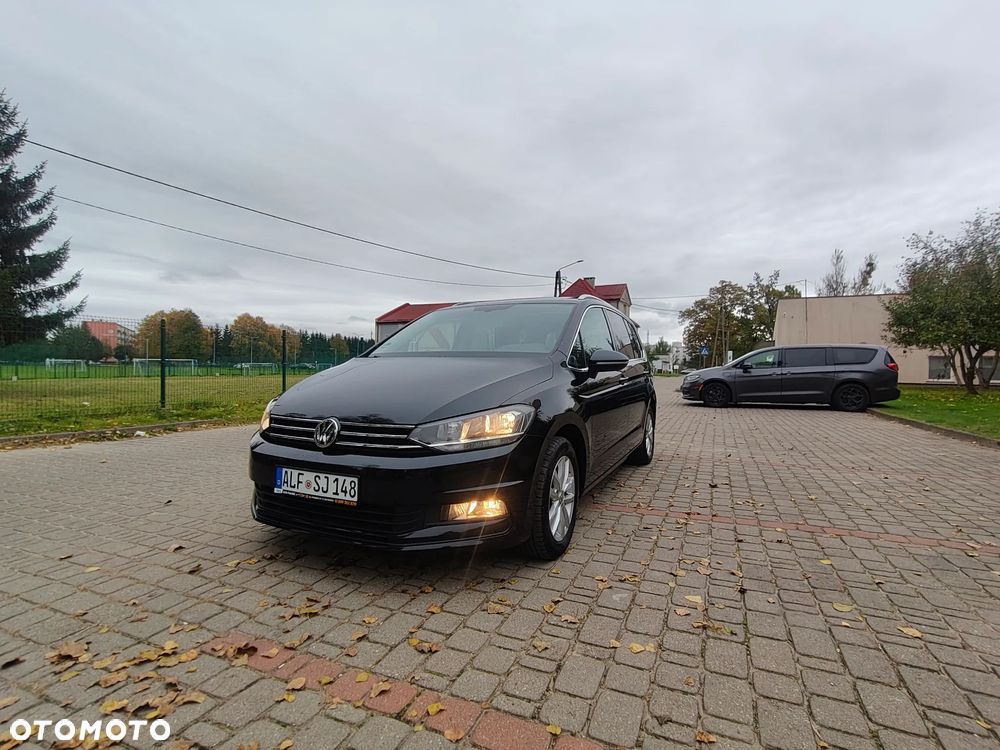 Volkswagen Touran - 23