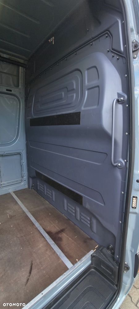 Mercedes-Benz Sprinter - 23