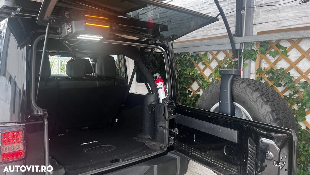 Jeep Wrangler 2.8 CRD AT Sahara - 11