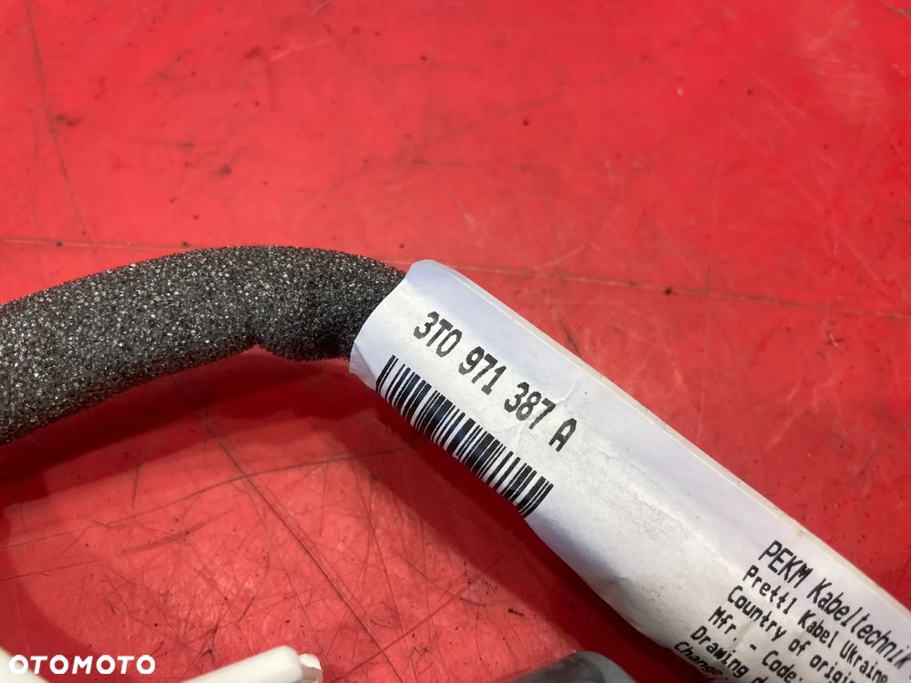 SILNICZEK SZYBY 8K0959802A SKODA SUPERB - 2