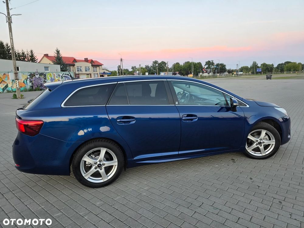 Toyota Avensis Touring Sports 1.8 Multidrive S Comfort - 10