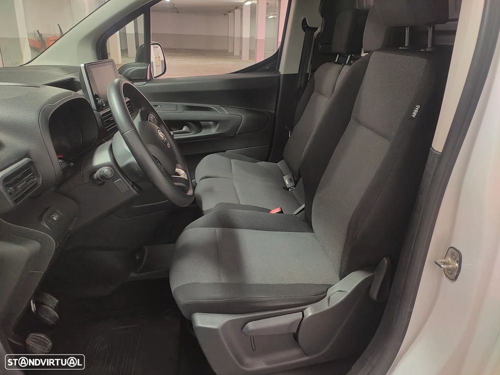 Toyota Proace City 1.5D L2 Exclusive - 12