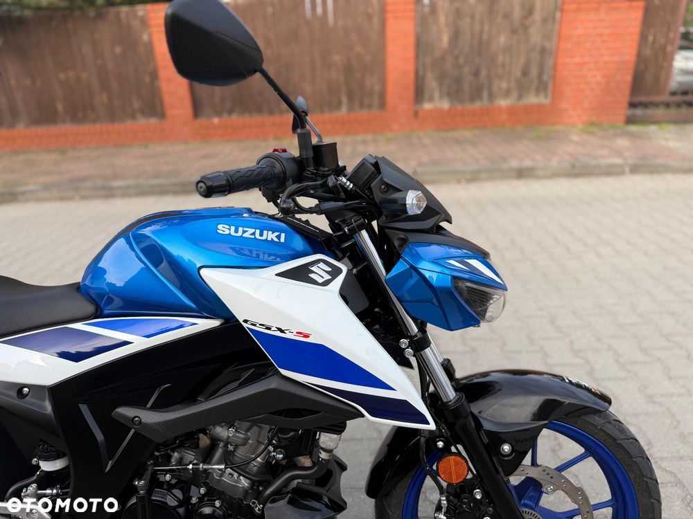 Suzuki GSX - 7