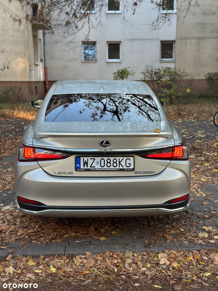 Lexus ES 300h Prestige - 8