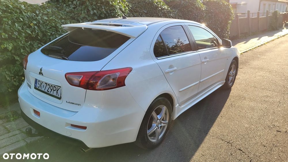 Mitsubishi Lancer - 8