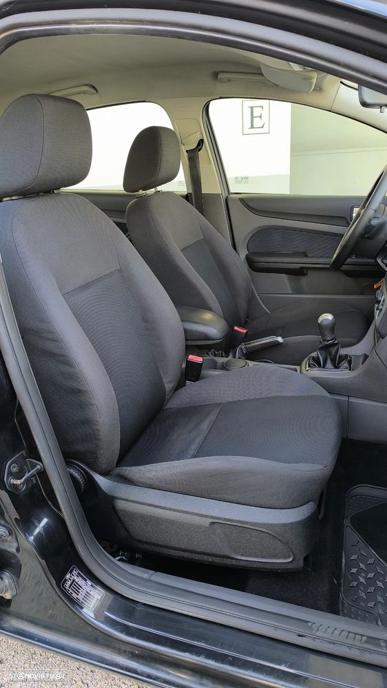 Ford Focus 1.6 TDCi Trend - 20