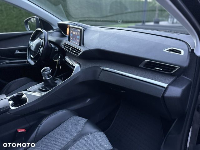 Peugeot 3008 - 22
