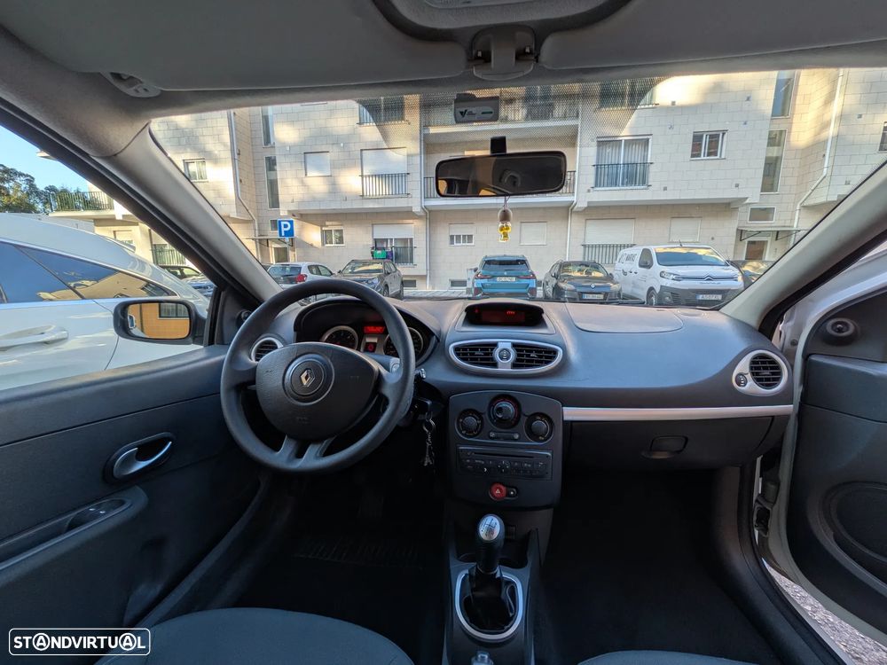 Renault Clio 1.2 16V GT - 9