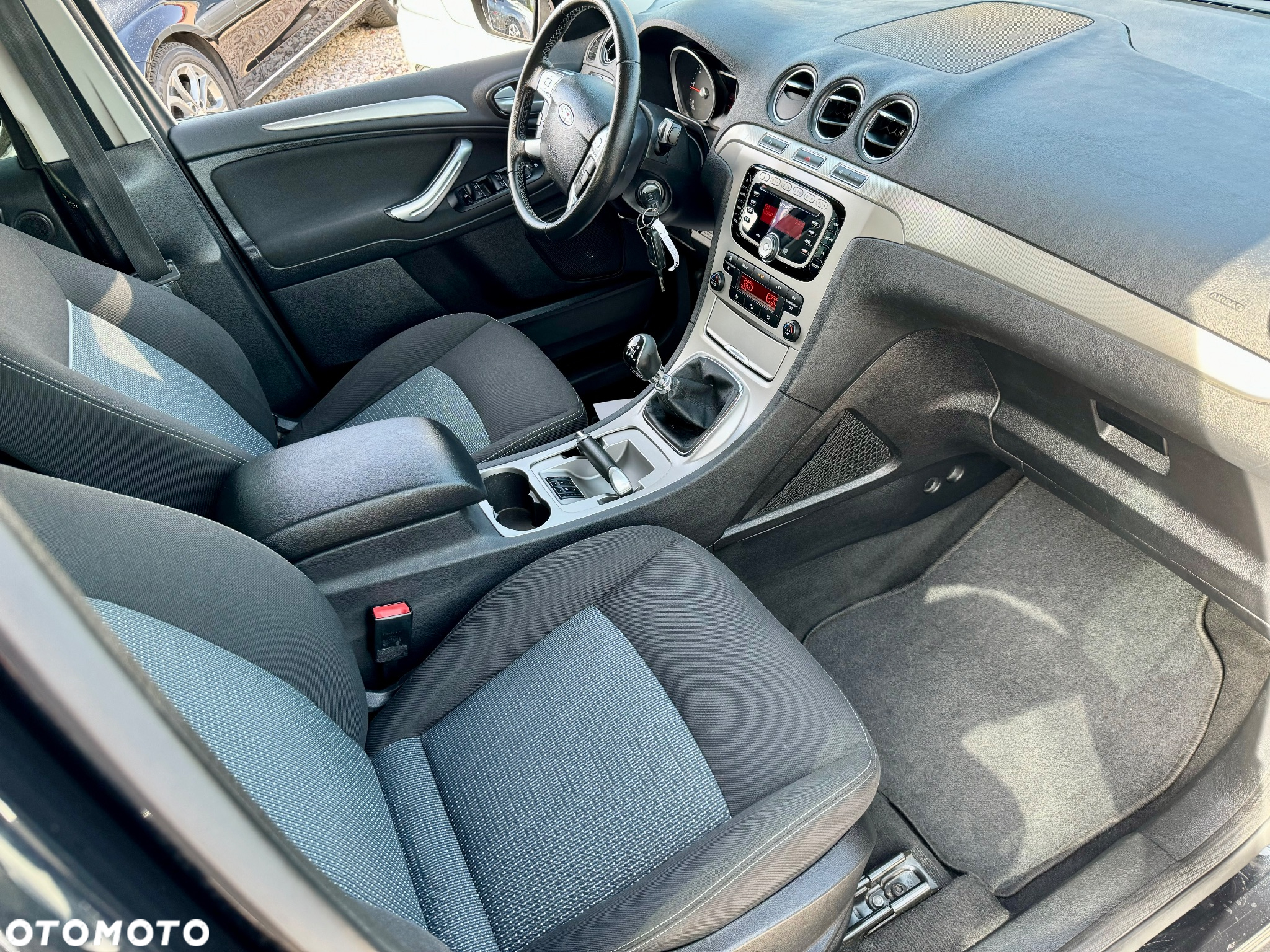 Ford Galaxy - 30