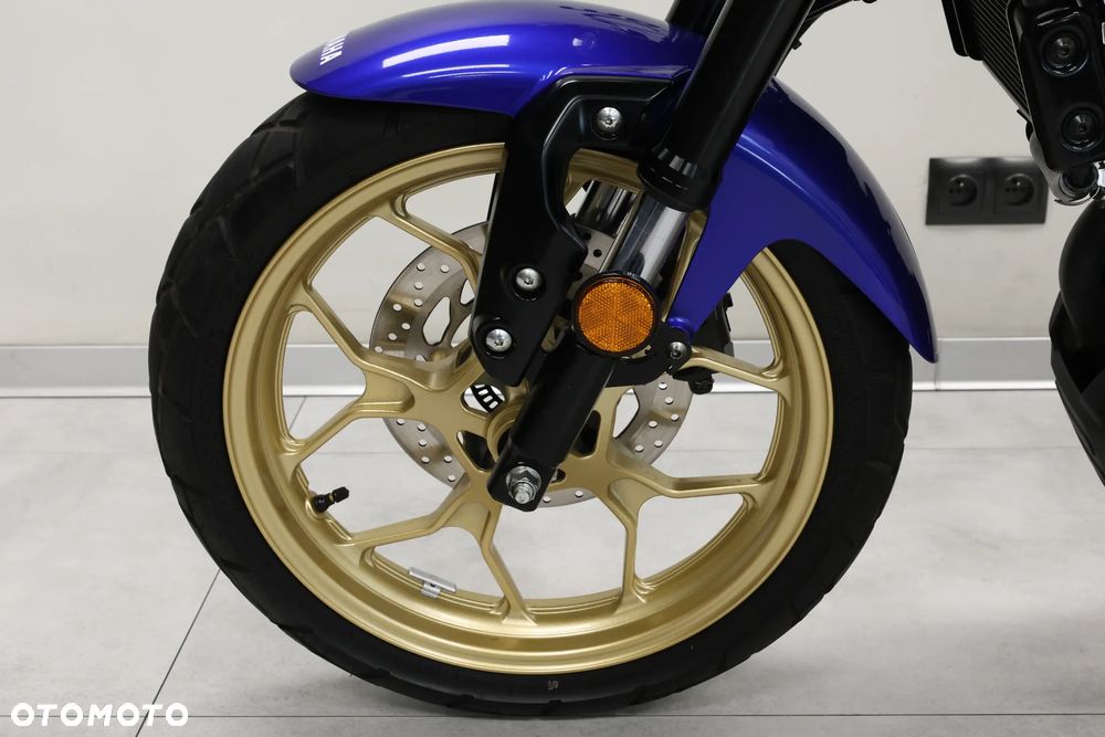 Yamaha XSR - 32