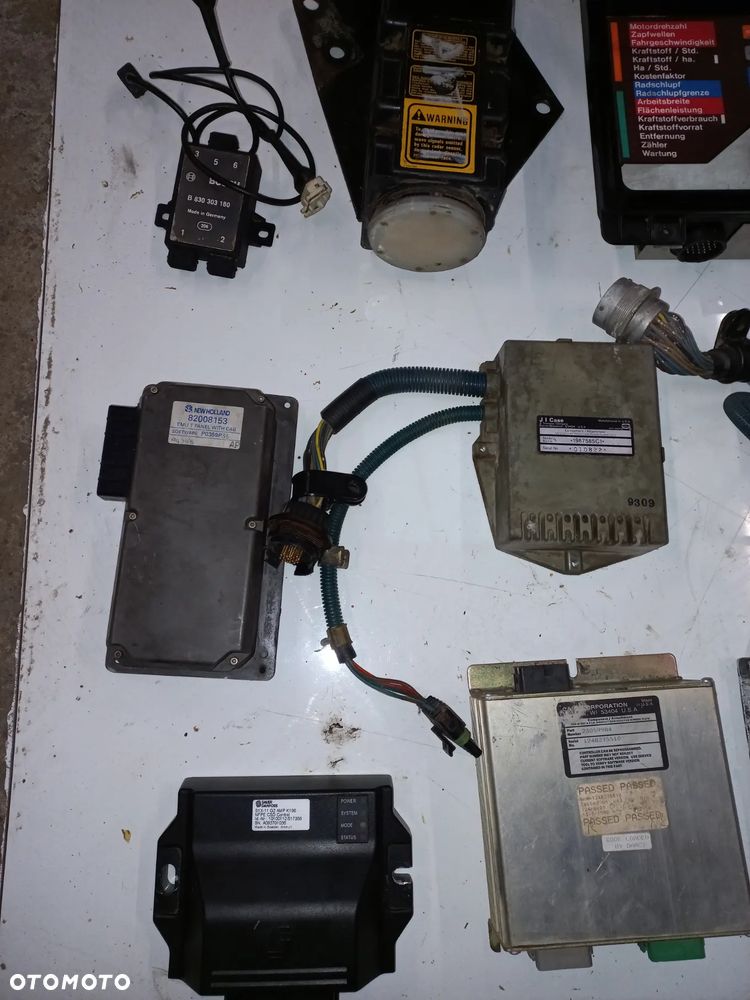 Srerownik skrzynin biegów,jazdy,komputer,licznik,zegar,prędkościomierz, ehr, S1X-11,sauer danfos,464030010,B830-330-180,G199860101020,TCE25,7700065375C,82008153,4564,3388670,M01A,datatronic,0.021.5490.4,3797689H95,A-0540G03D,3791700 h03,re70836,r917010035,ts135,al154758,67hk102,82032694,edc,a-0605g03k,0.010.4069.4, 1248275510,230599a4,1-40-558-1001,moduł,1987585c,1964762c2,1964778c1,04213097,sagem v7,5 ,2098aa,7700030821, 0538201009,007,bosch,auto5,case,sdf,same,deutz,bobcat,merlo.lamborghini,hurlimann, - 3