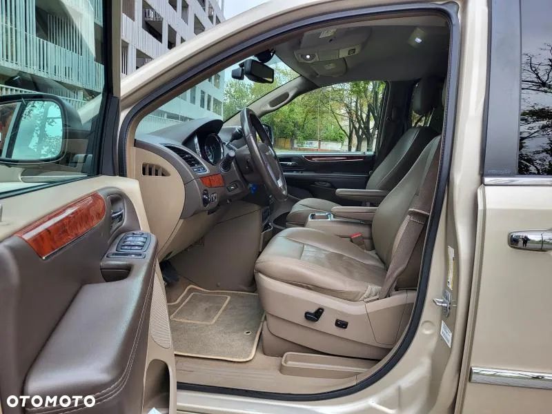 Chrysler Town & Country 3.6 Touring - 4