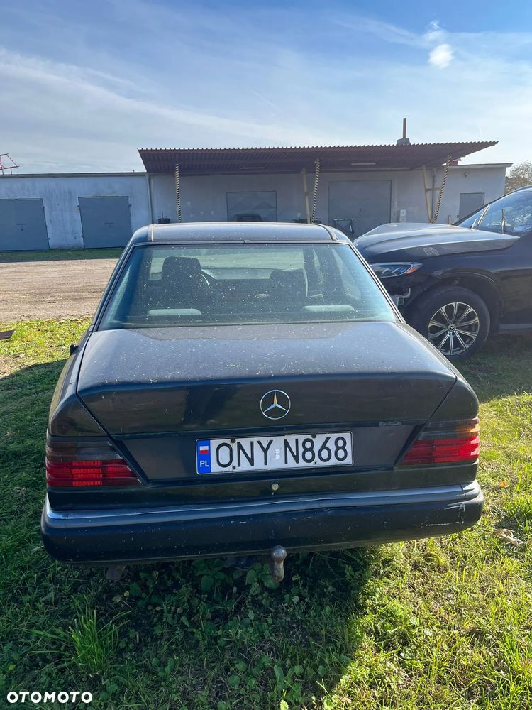 Mercedes-Benz W124 (1984-1993) - 13