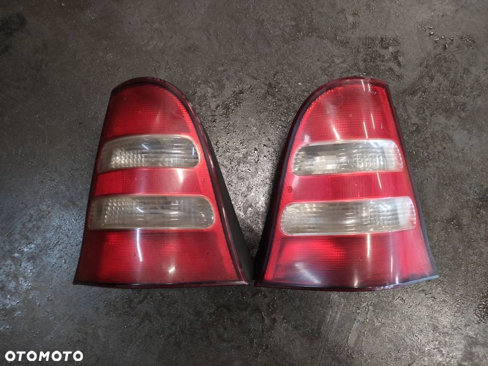 KOMPLETNY TYŁ KLAPA ZDERZAK MERCEDES W168 761 - 8