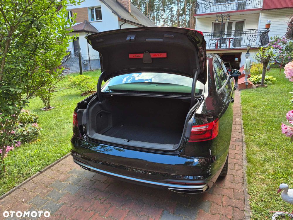 Audi A4 Limousine - 8