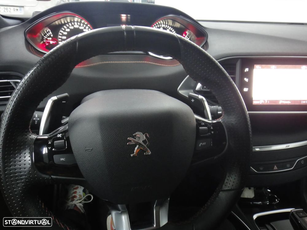 Peugeot 308 PureTech 130 GPF EAT8 Stop & Start GT Pack - 25