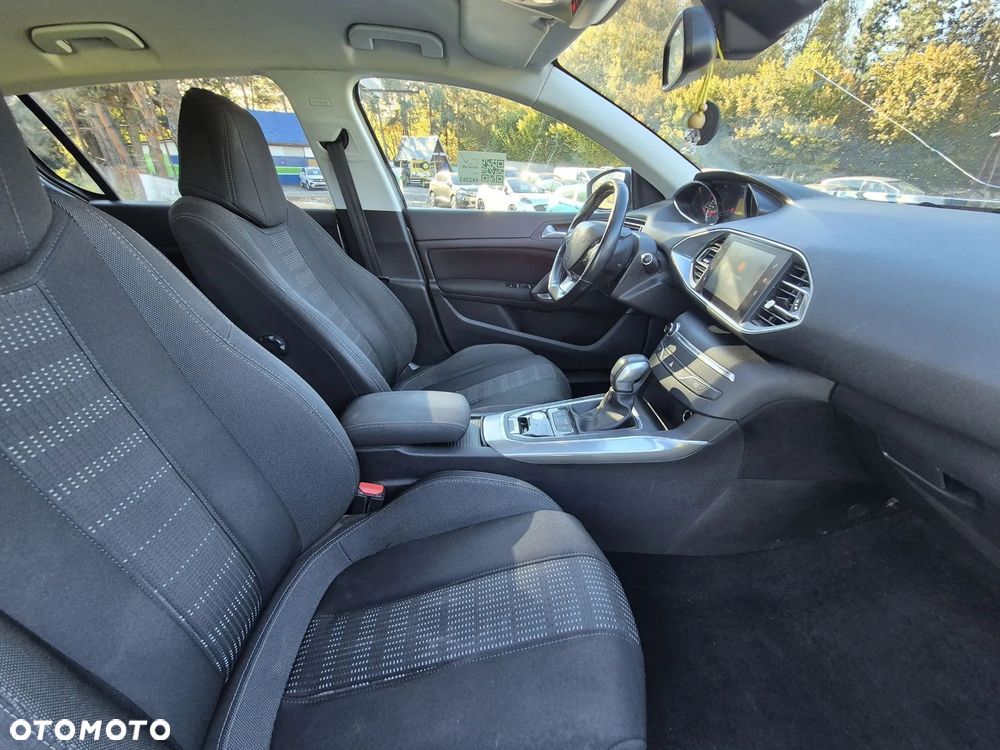 Peugeot 308 PureTech 130 EAT6 Stop & Start Allure - 23