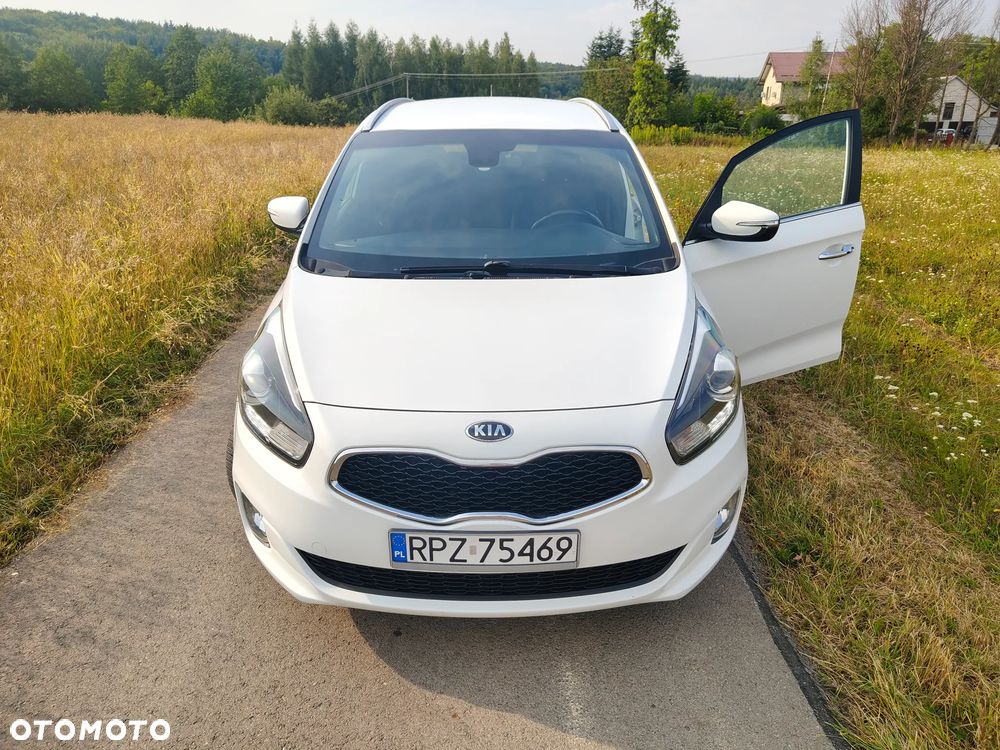 Kia Carens - 3