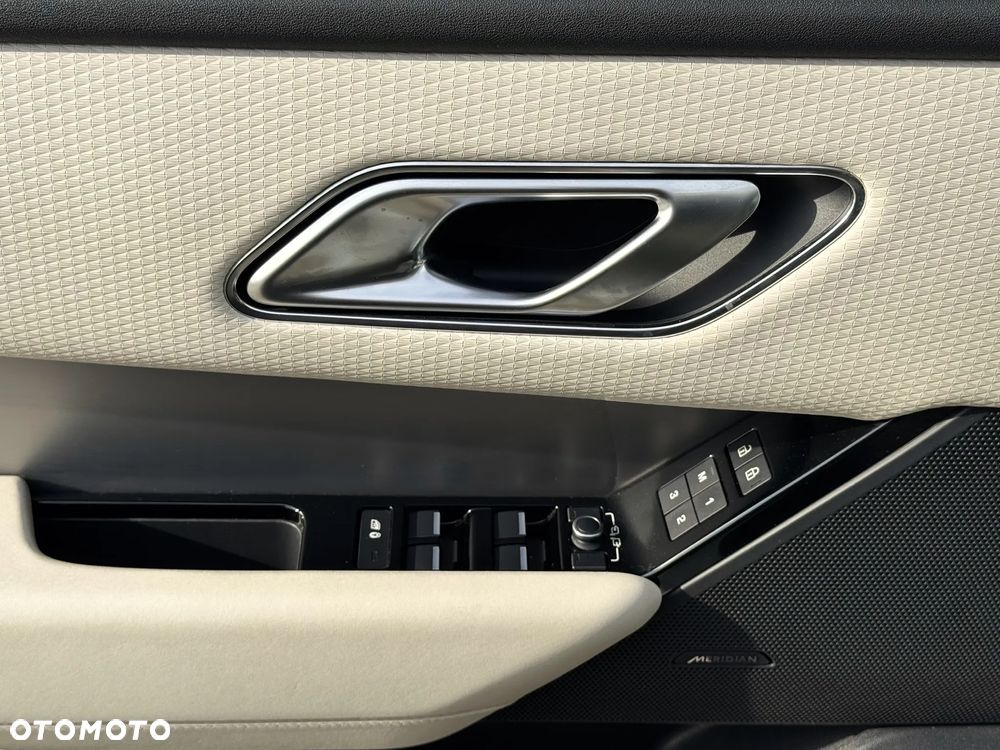 Land Rover Range Rover Velar 2.0 P250 R-Dynamic SE - 17