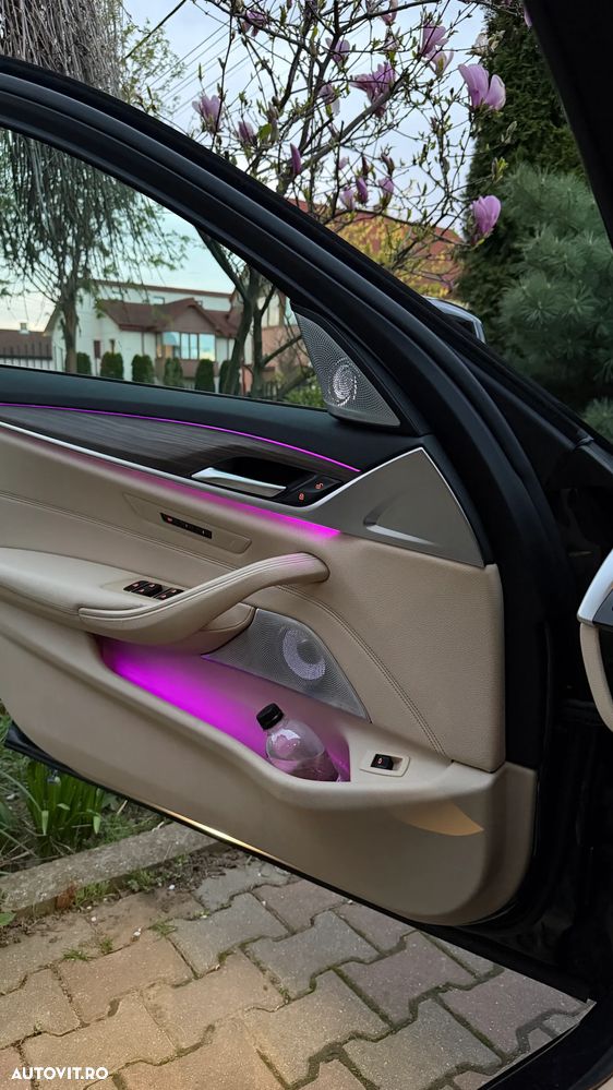 BMW Seria 5 540i xDrive Aut. Sport Line - 12