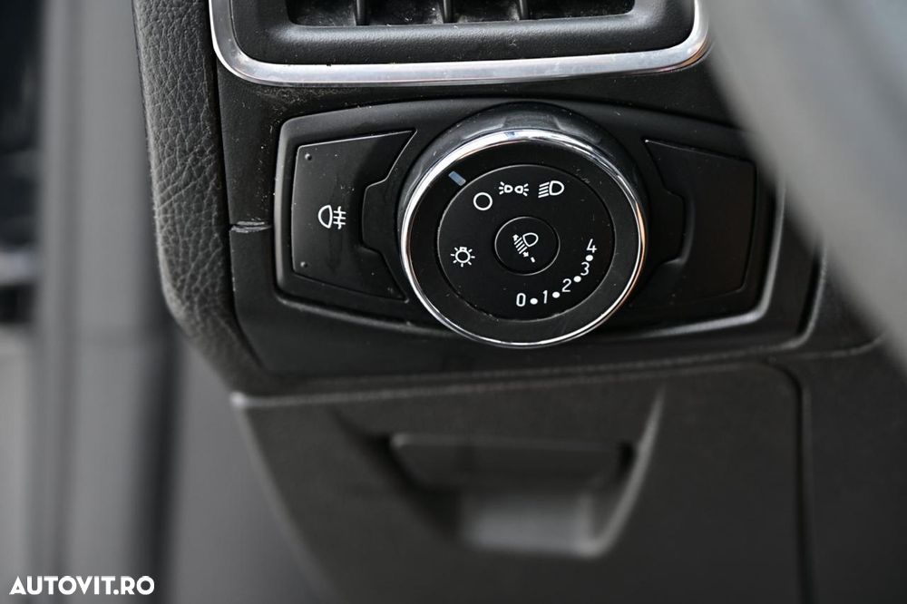Ford Focus - 13