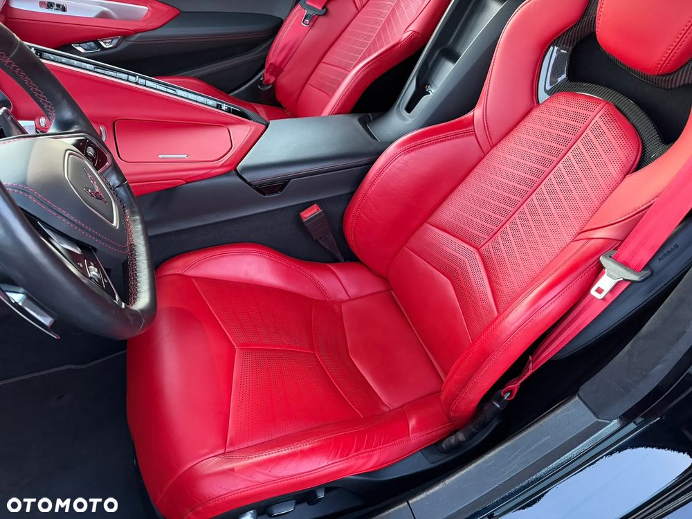 Chevrolet Corvette - 18